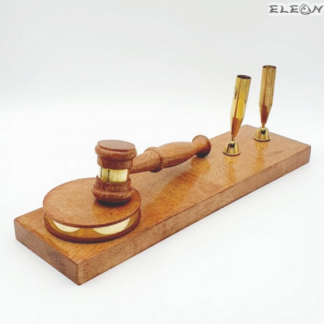 Дървена поставка за химикалки